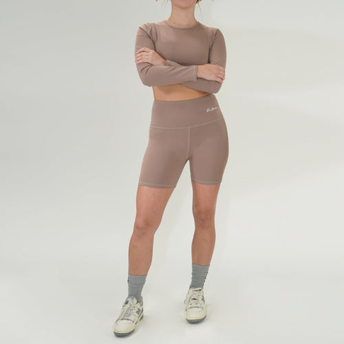 Haut court ajusté à manches longues pour femme – Modèle couleur moka