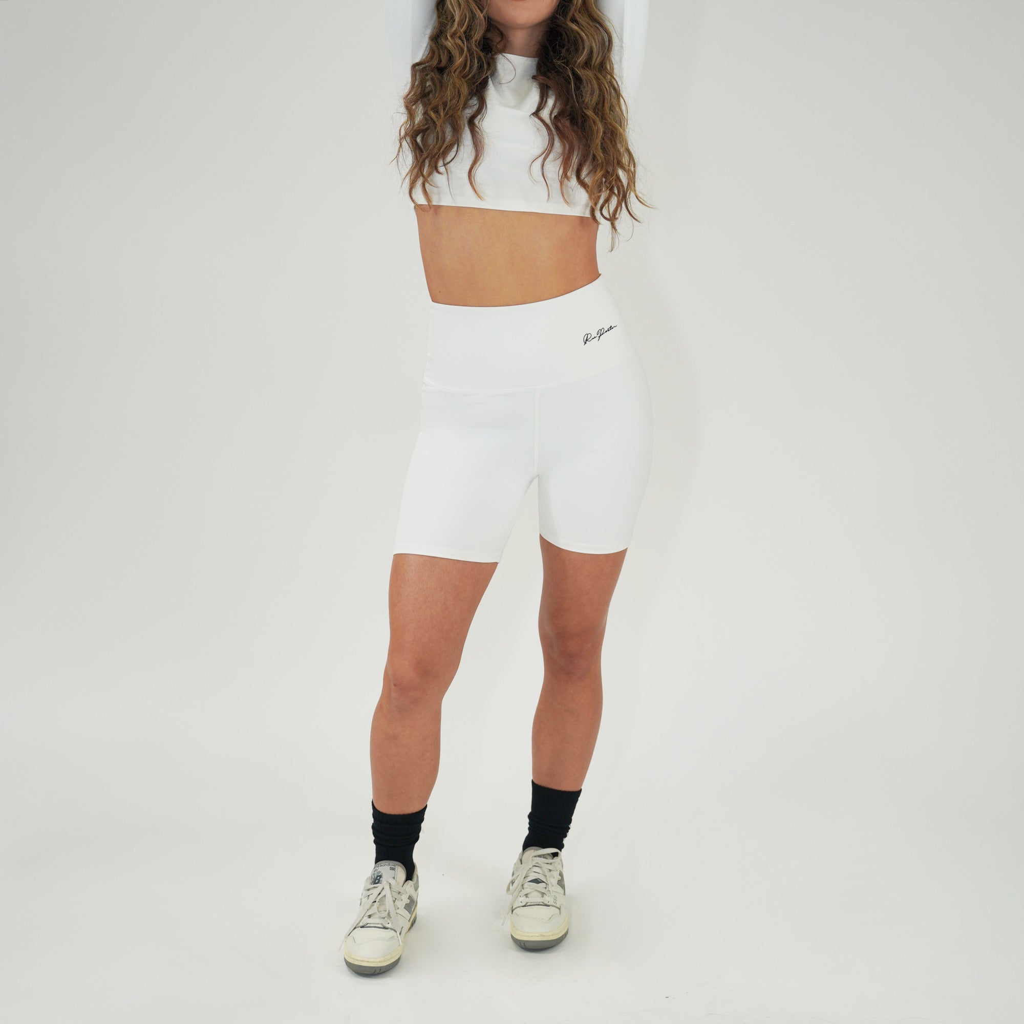 Luxury fitted cropped long-sleeved top – white